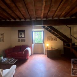 Stone villa for sale near Cortona Tuscany (44)