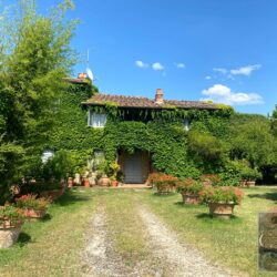 Beautiful villa with pool for sale near Castiglion Fiorentino Arezzo Tuscany (1)