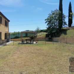 Farmhouse with pool for sale near San Gimignano Tuscany (13)