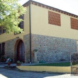 Farmhouse with pool for sale near San Gimignano Tuscany (16)