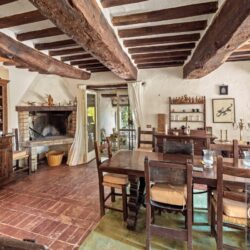 Rustic house for sale with pool near Todi Umbria (24)