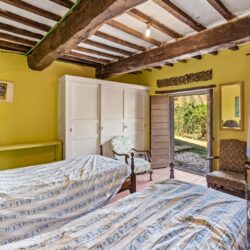 Rustic house for sale with pool near Todi Umbria (28)