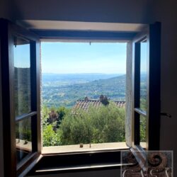 Stone house for sale just 5km from Cortona Tuscany (16)
