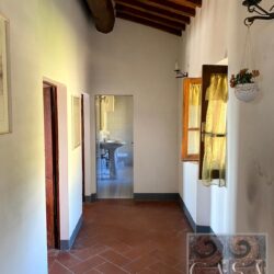 Stone house for sale just 5km from Cortona Tuscany (18)