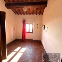 Stone house for sale just 5km from Cortona Tuscany (19)