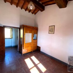 Stone house for sale just 5km from Cortona Tuscany (21)
