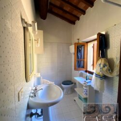 Stone house for sale just 5km from Cortona Tuscany (25)
