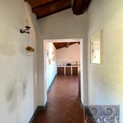 Stone house for sale just 5km from Cortona Tuscany (26)
