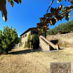Stone house for sale just 5km from Cortona Tuscany (3)