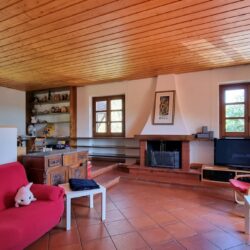 Villa with pool for sale near Lucca Tuscany (11)