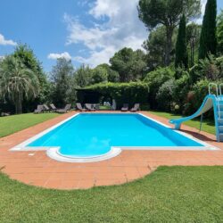 Villa with pool for sale near Lucca Tuscany (34)