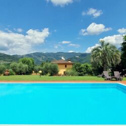 Villa with pool for sale near Lucca Tuscany (41)