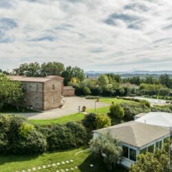 9 Bedroom Farmhouse with Pool for sale near Foiano della Chiana Arezzo Tuscany (16)