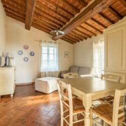 9 Bedroom Farmhouse with Pool for sale near Foiano della Chiana Arezzo Tuscany (23)