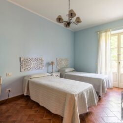 9 Bedroom Farmhouse with Pool for sale near Foiano della Chiana Arezzo Tuscany (8)