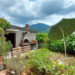 Tuscan Village House with Garden for sale (25)