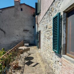 Village house for sale near Bagni di Lucca (16)