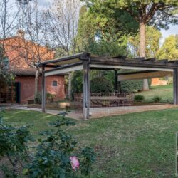 Villa for sale near the Tuscan coast (17)
