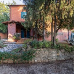 Villa for sale near the Tuscan coast (2)