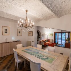 Villa for sale near the Tuscan coast (43)