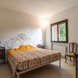 Villa for sale near the Tuscan coast (58)
