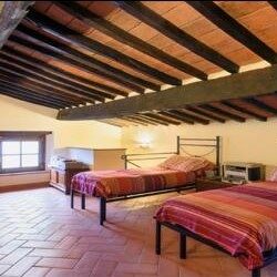 Apartment with Shared pool for sale near Cortona Tuscany (33)b