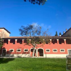 Incredible period villa for sale near Arezzo Tuscany (11)