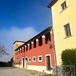 Incredible period villa for sale near Arezzo Tuscany (6)