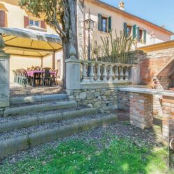 Large Historic Villa for sale near Lucignano Tuscany (13)