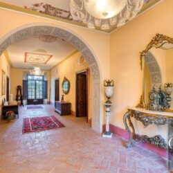 Large Historic Villa for sale near Lucignano Tuscany (16)