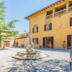 Large Historic Villa for sale near Lucignano Tuscany (3)