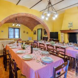 Large Historic Villa for sale near Lucignano Tuscany (36)