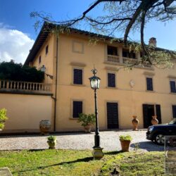 Large Historic Villa for sale near Lucignano Tuscany (42)