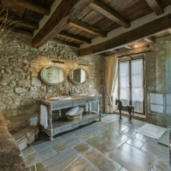 Stunning Chianti Property with Pool and Spa (30)