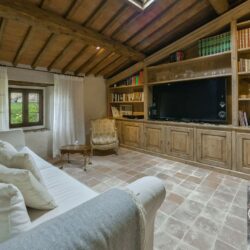 Stunning Chianti Property with Pool and Spa (37)