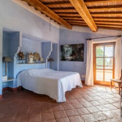 Wonderful Tuscan House for sale near Montalcino (2)