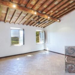Borgo Apartment with Pool for sale near Volterra Tuscany (8)