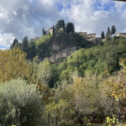 House with pool for sale near Barga Tuscany (15)
