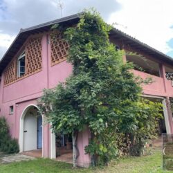 House with pool for sale near Barga Tuscany (20)
