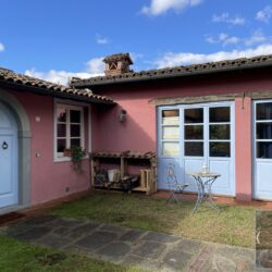 House with pool for sale near Barga Tuscany (21)