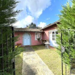 House with pool for sale near Barga Tuscany (3)