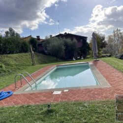 House with pool for sale near Barga Tuscany (9)