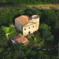 A luxury castle for sale in Tuscany Italy (11)