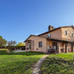 Beautiful Umbrian Farmhouse for sale (16)