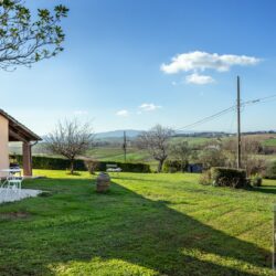 Beautiful Umbrian Farmhouse for sale (18)