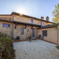 Beautiful Umbrian Farmhouse for sale (19)