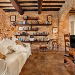Beautiful Umbrian Farmhouse for sale (26)
