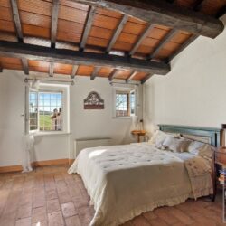 Beautiful Umbrian Farmhouse for sale (34)