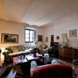 Tuscan farmhouse and annex for sale near Cerbaia (3)