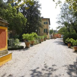 A wonderful historic villa for sale near Cortona Tuscany (30)-1200